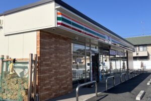 セブンイレブン梅郷店